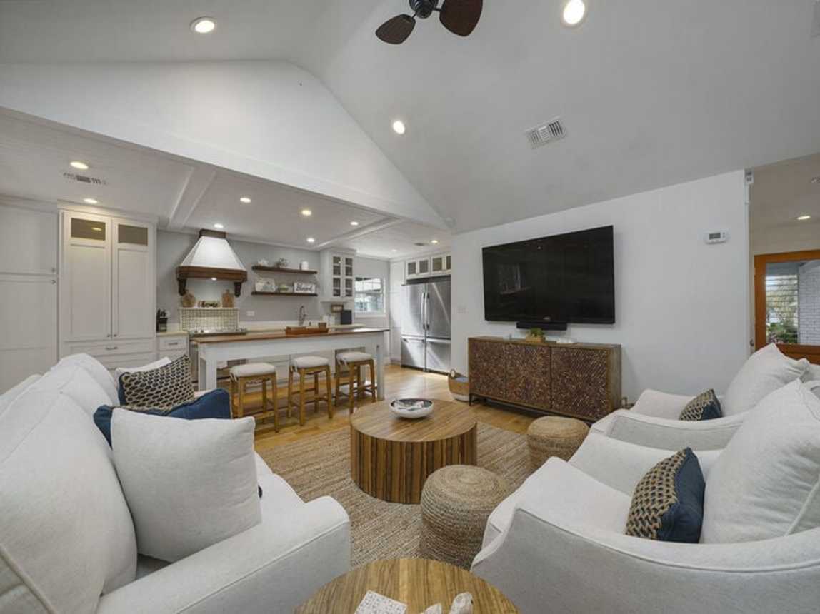 Sea-Renity - Lakefront Vacation Rental House with Private Pool and Lake Dock in Gulf Pines Miramar Beach, Florida - Five Star Properties Destin/30A