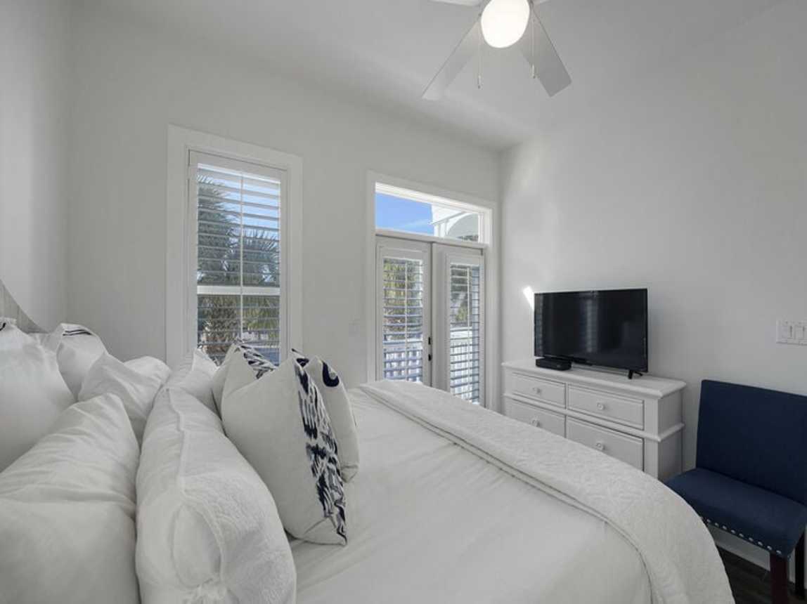 The Hummingbird - Luxury Lakefront Vacation Rental with Private Pool, Fireplace, and Water Views on Holiday Isle in Destin, Florida - Five Star Properties Destin/30A