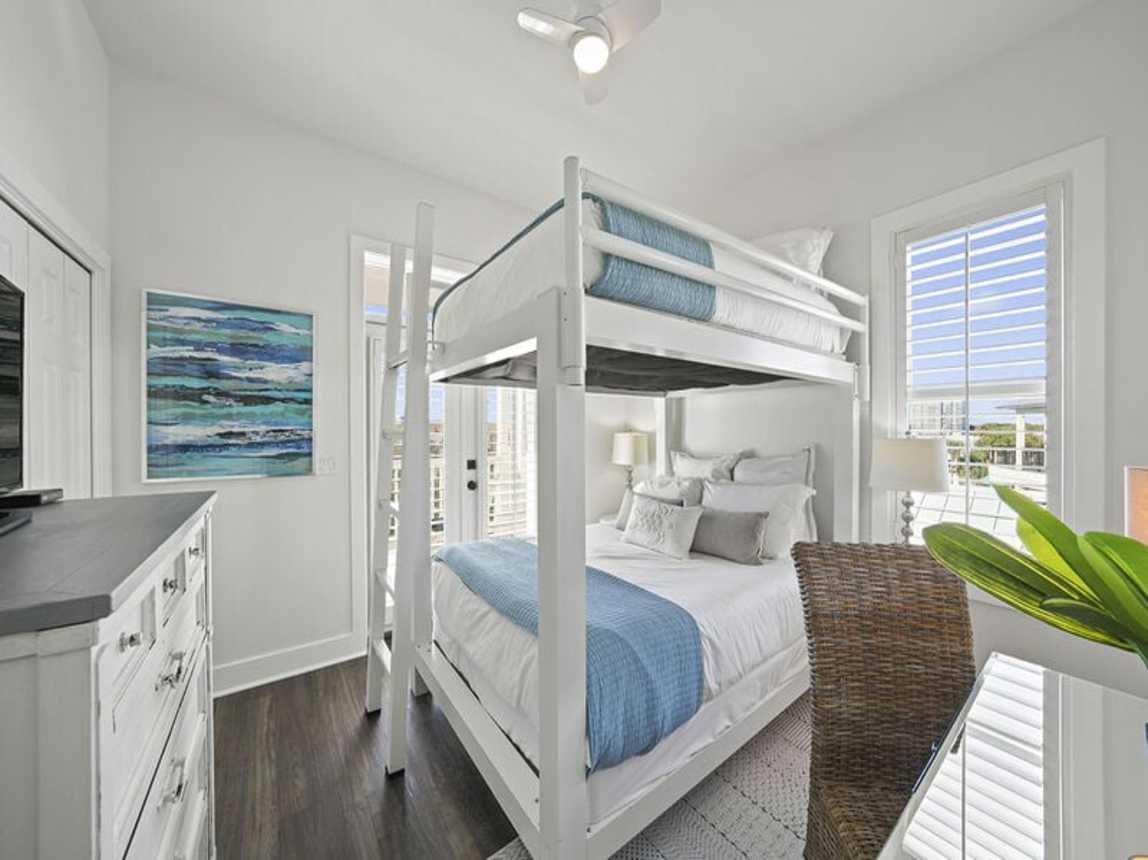 The Hummingbird - Luxury Lakefront Vacation Rental with Private Pool, Fireplace, and Water Views on Holiday Isle in Destin, Florida - Five Star Properties Destin/30A