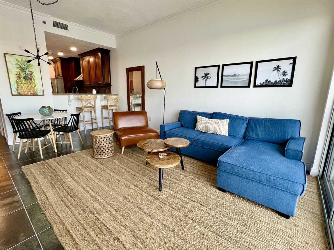 Palm Court Yacht Club 603_9