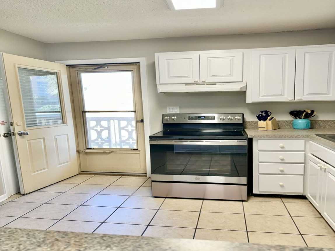 Venus 216 - Starfish Cove_18