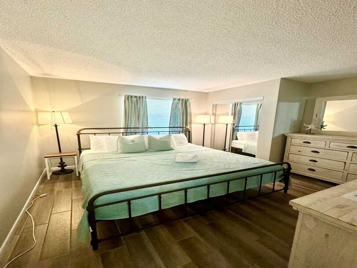 Venus 216 - Starfish Cove_2