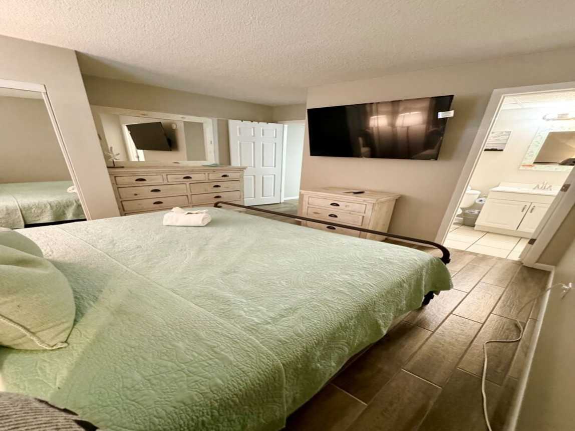 Venus 216 - Starfish Cove_23