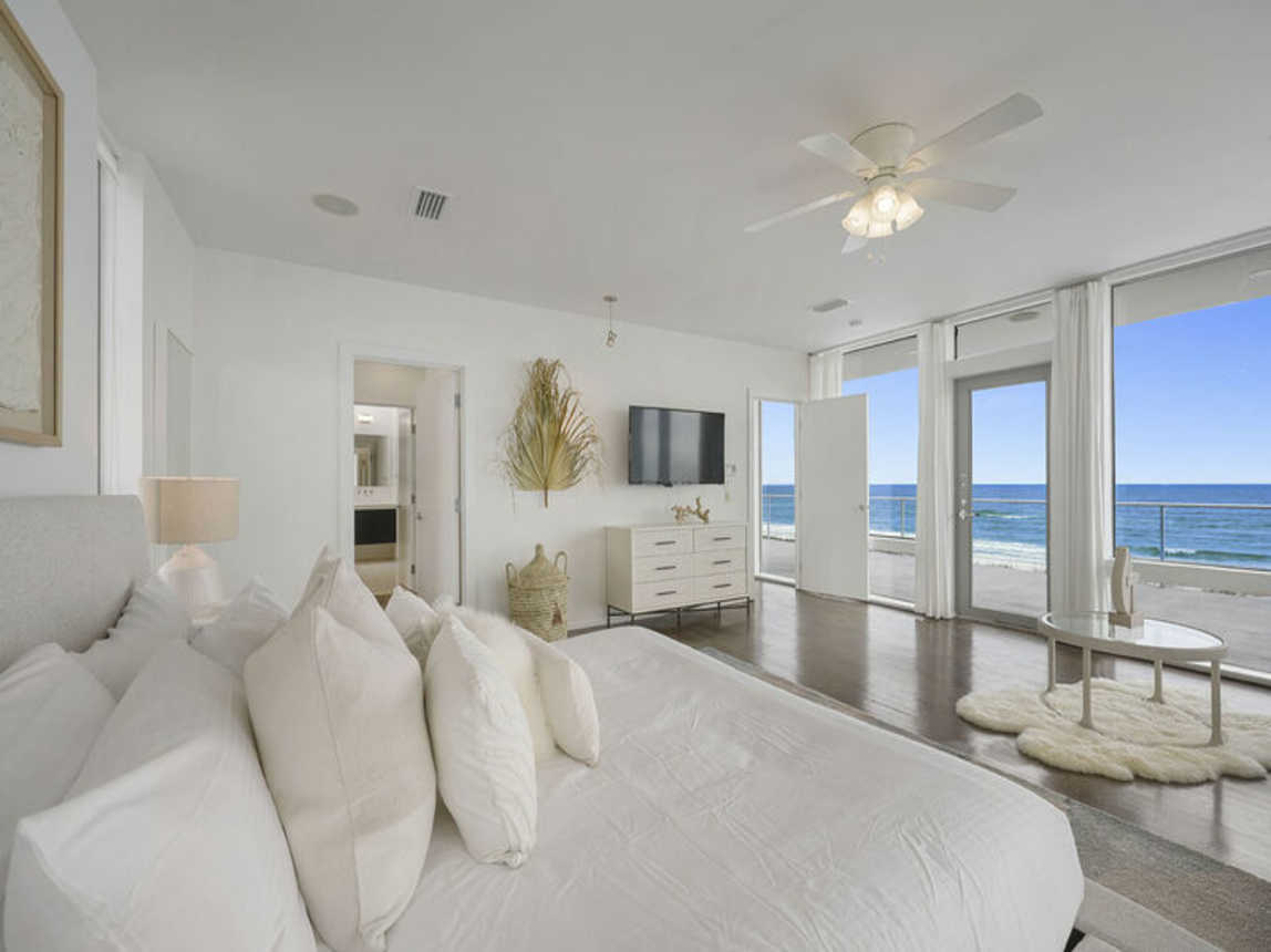 The White House of Holiday Isle - Gulf Front Luxury Pet-Friendly Vacation Rental Beach House with Private Pool, Elevator, and Personal Beach Access in Destin, Florida - Five Star Properties Destin/30A