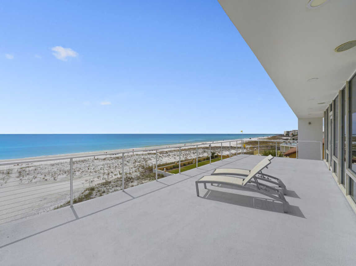 The White House of Holiday Isle - Gulf Front Luxury Pet-Friendly Vacation Rental Beach House with Private Pool, Elevator, and Personal Beach Access in Destin, Florida - Five Star Properties Destin/30A