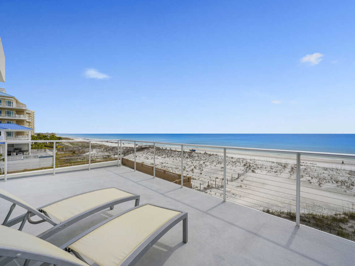 The White House of Holiday Isle - Gulf Front Luxury Pet-Friendly Vacation Rental Beach House with Private Pool, Elevator, and Personal Beach Access in Destin, Florida - Five Star Properties Destin/30A