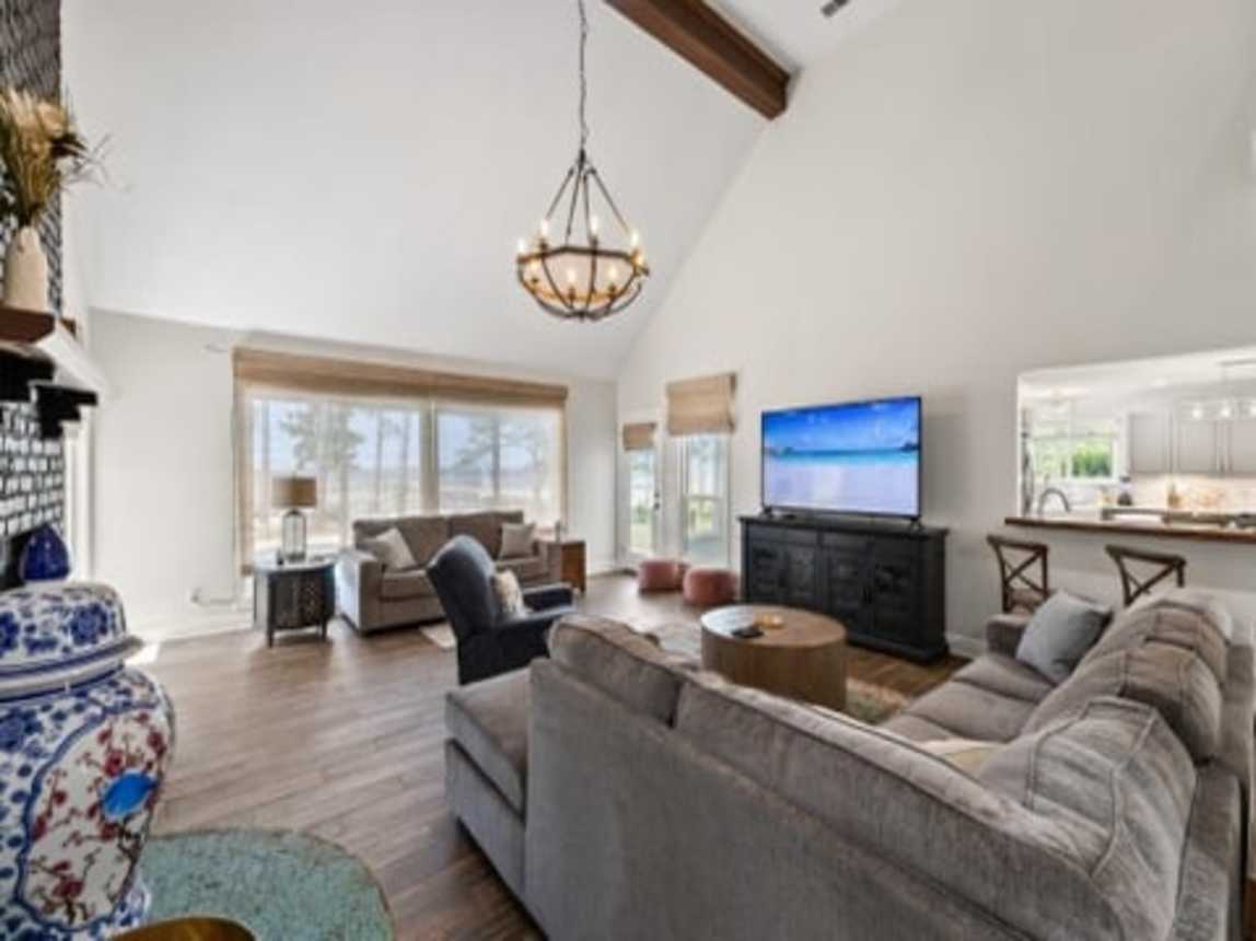 Parrish Point 472 - Petey's Place_9