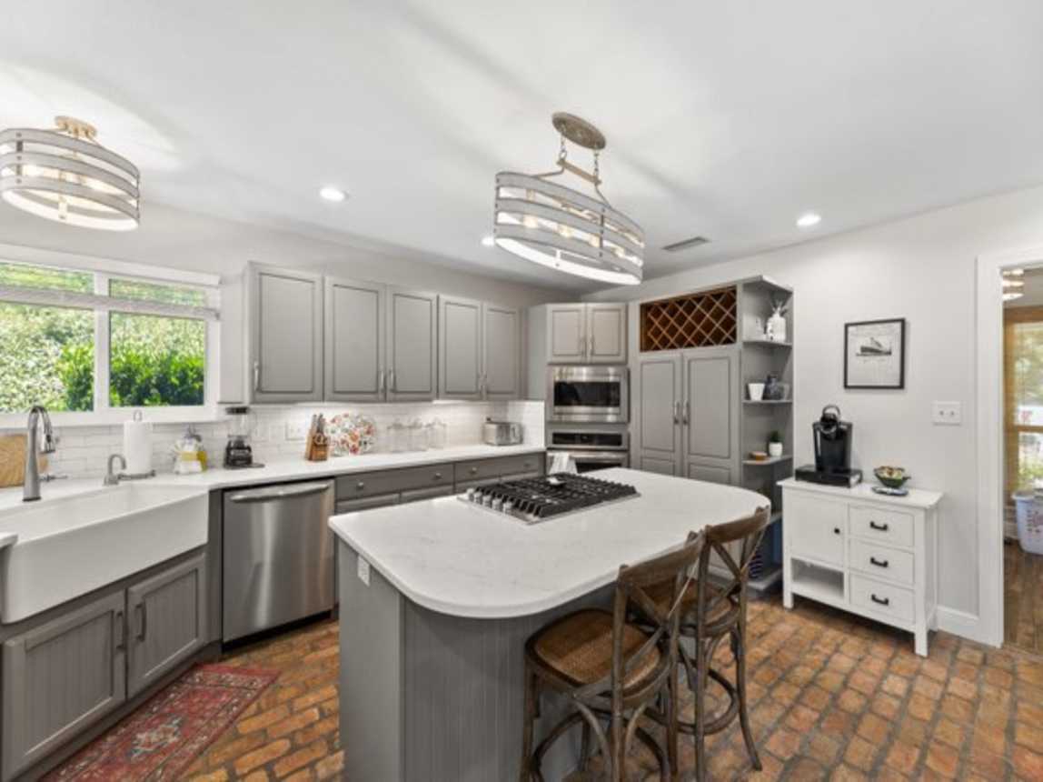 Parrish Point 472 - Petey's Place_11