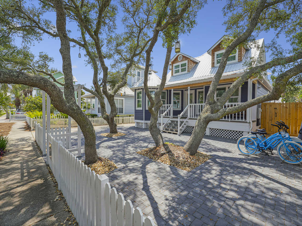 The Flying Dutchman - Near Beach Vacation Rental House with Private Pool and Rooftop Deck in Crystal Beach, Florida - Five Star Properties Destin/30A