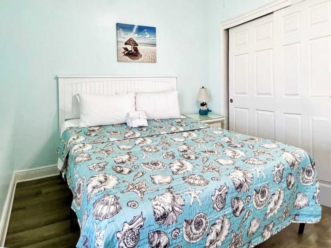 Guest King Bedroom - Waters Edge Resort Unit 510 Okaloosa Island Fort Walton Beach Vacation Rentals