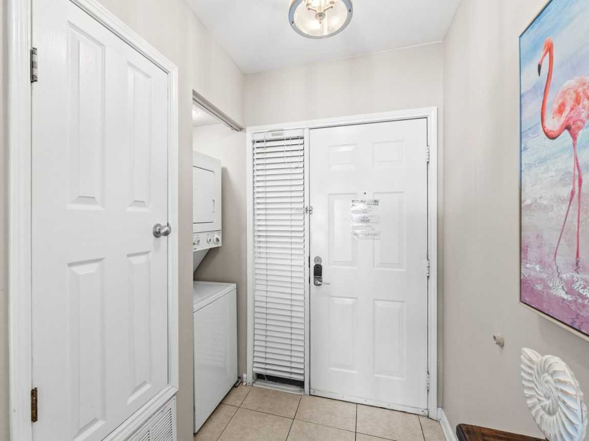 Emerald Towers West 4006 - Resting Beach Face_12