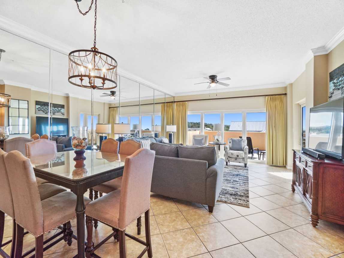 Dining Room with a table for 6 for those nights you just want to stay close to home.