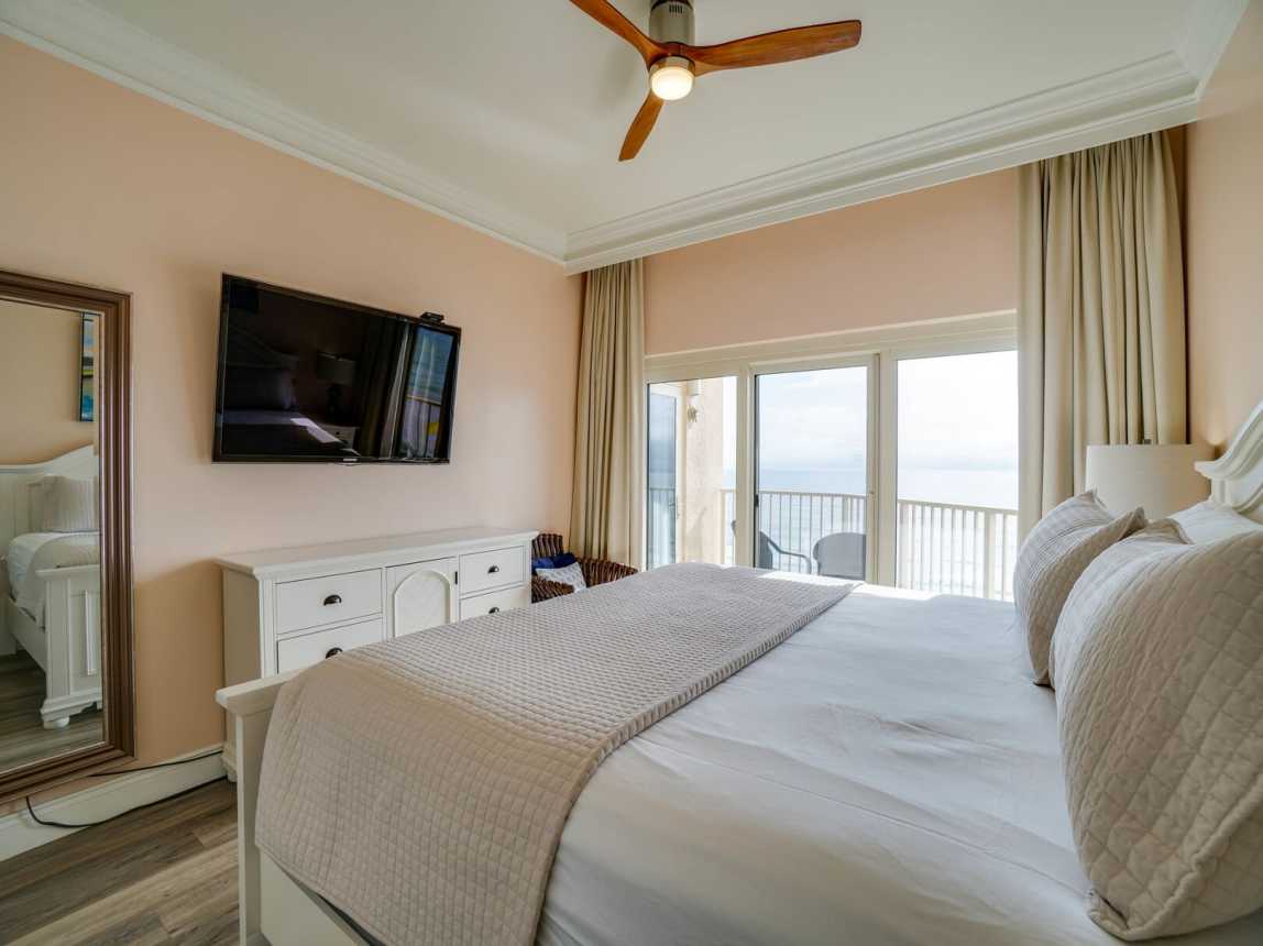 Spacious dresser for unpacking and a flat screen TV with cable and Wifi for your entertainment.