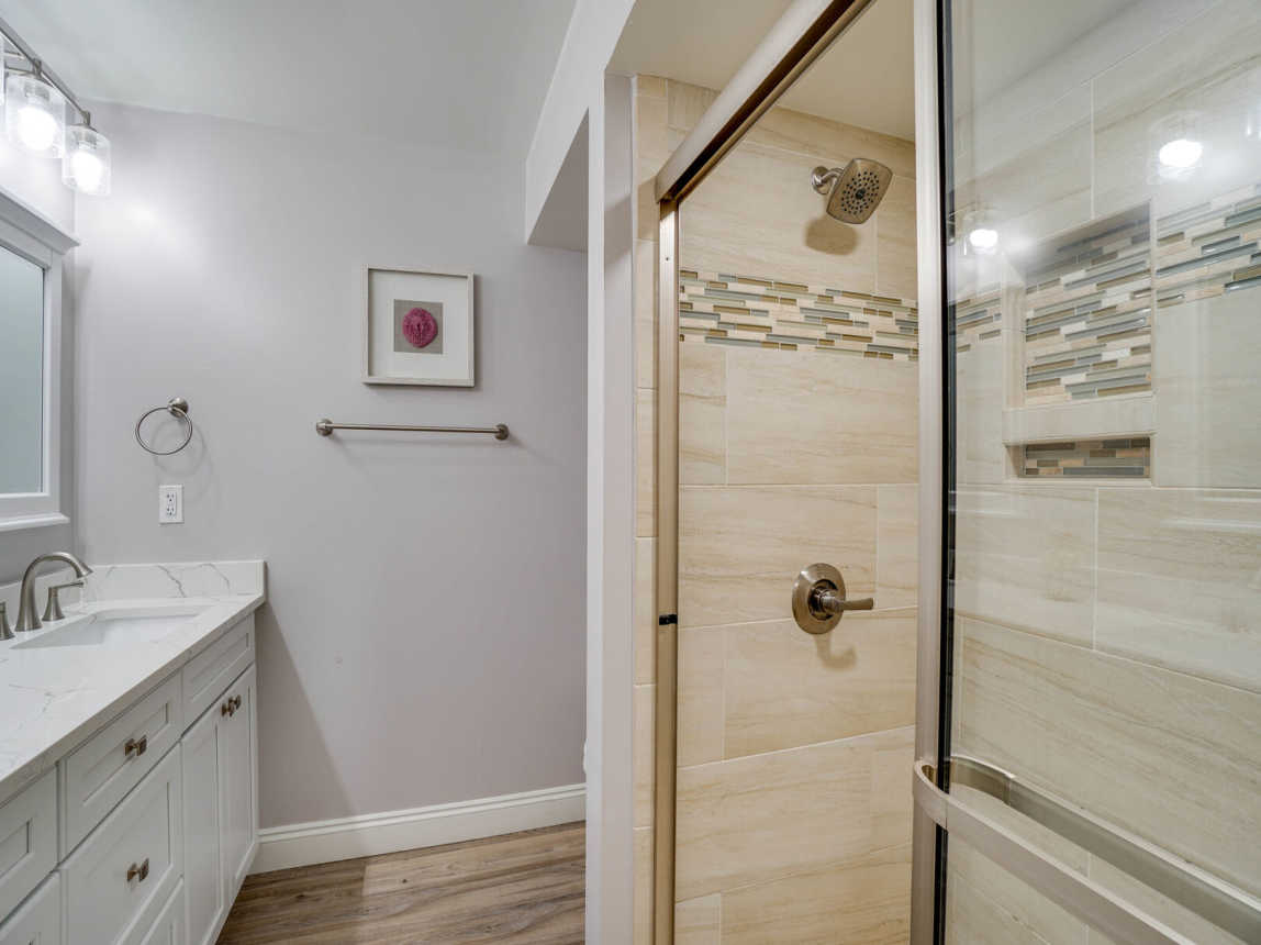 Large master bath with a fully tiled step in shower. Bath linens and amenities provided.