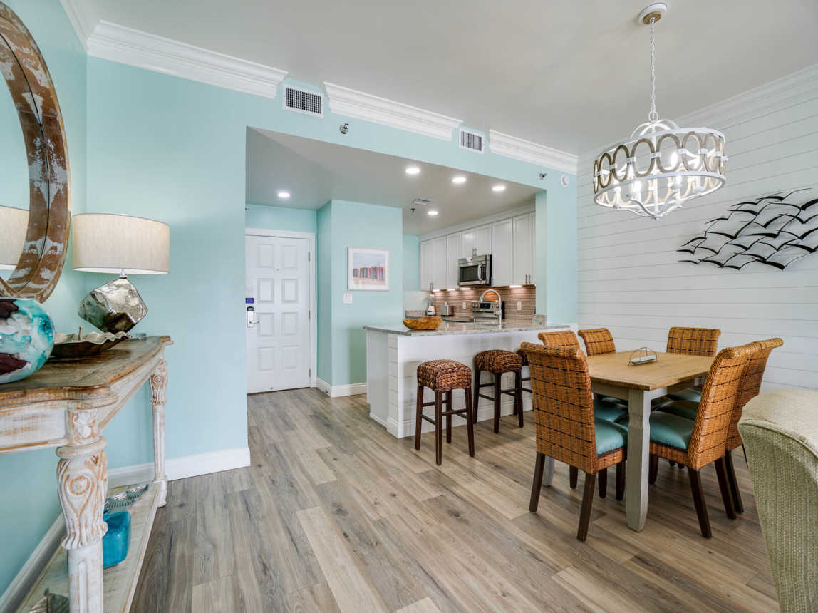 Dining Room/Kitchen entry door