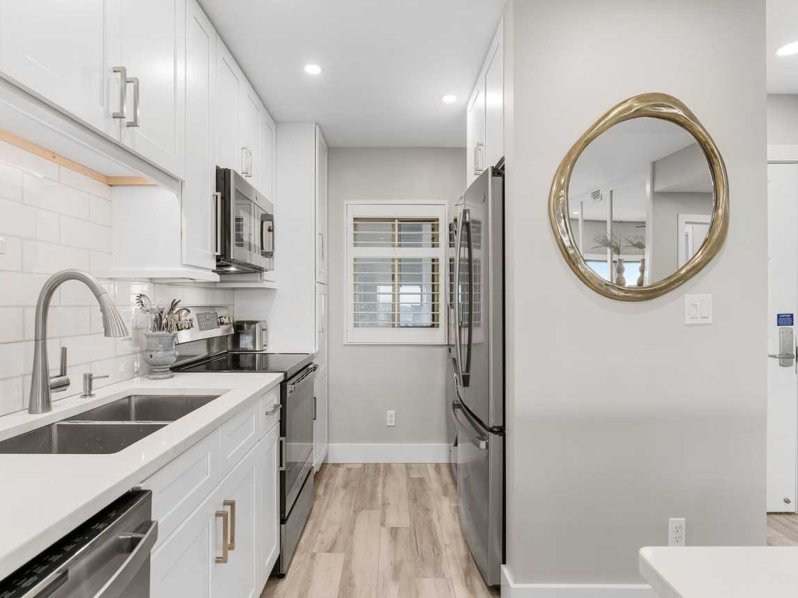 Kitchen supplied with all major appliance, dinner and cookware and there is even a beverage refrigerator to keep your favorite drink nice and cold.