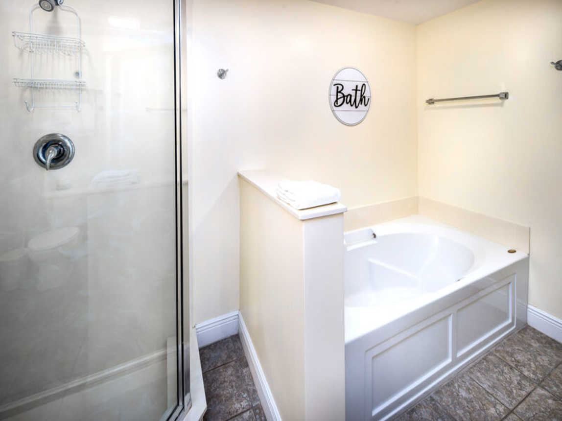 Master Bathroom - Waters Edge Resort Unit 510 Okaloosa Island Fort Walton Beach Vacation Rentals