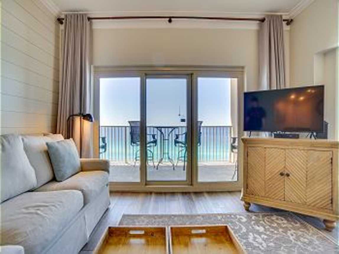 Beach Manor 1408 - Simple Elegance_2