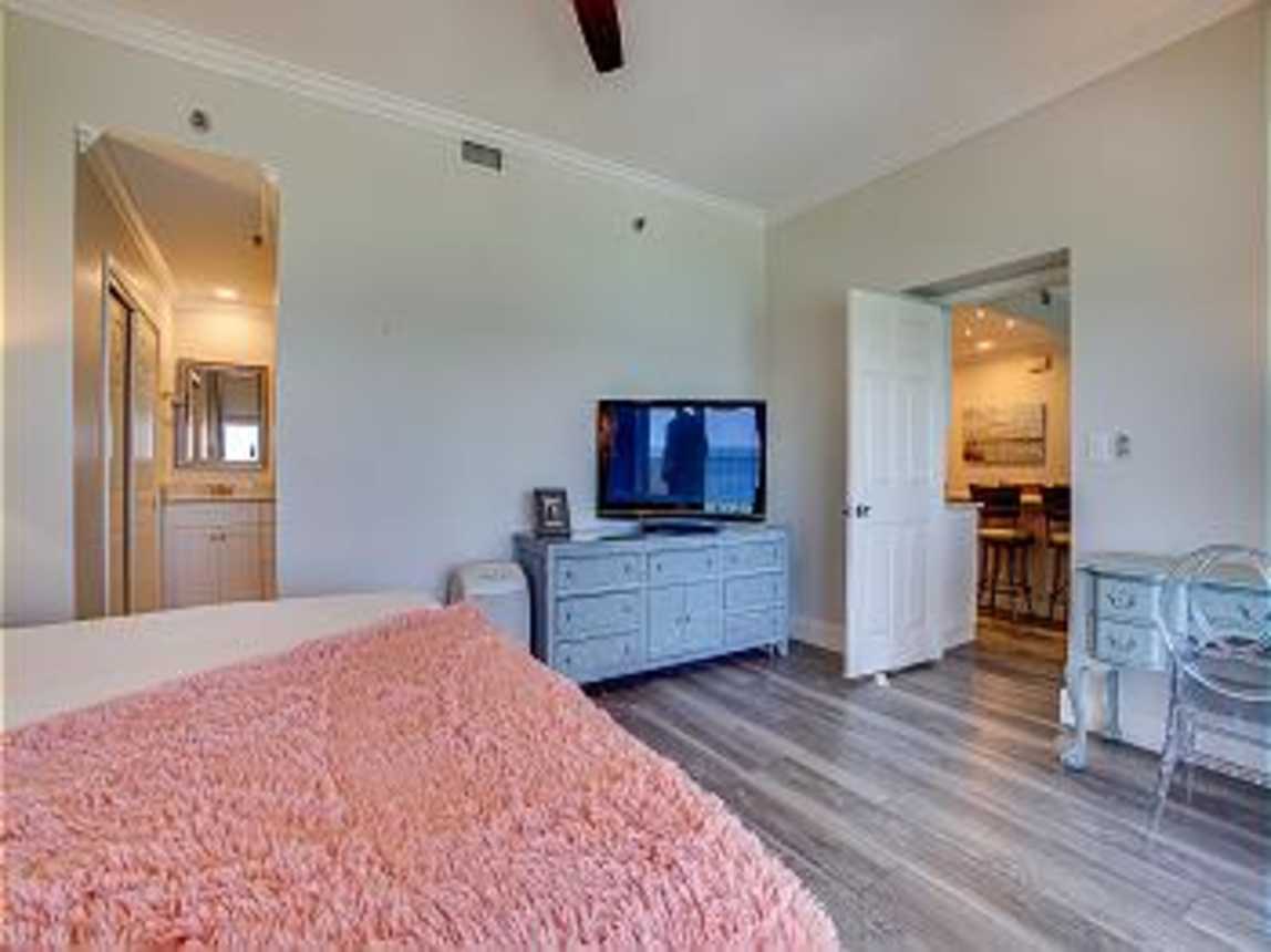 Beach Manor 1408 - Simple Elegance_11