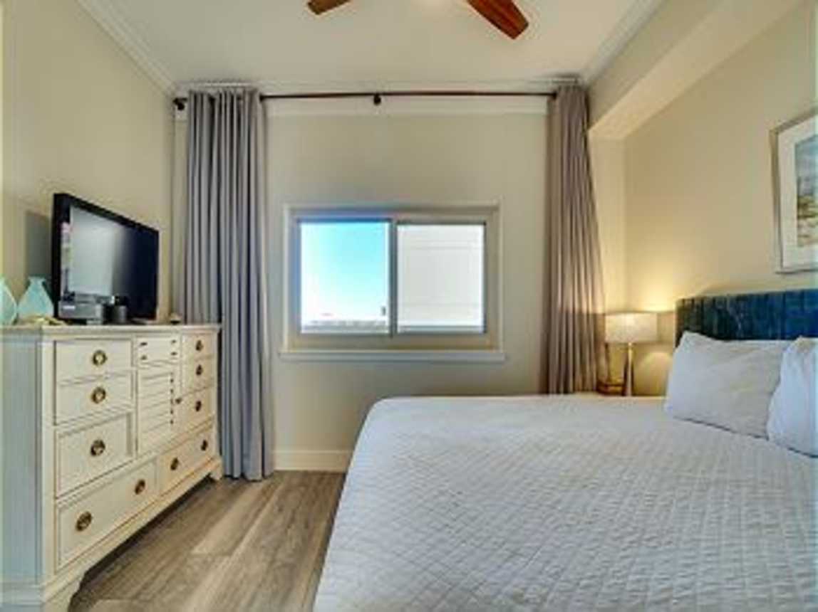 Beach Manor 1408 - Simple Elegance_23