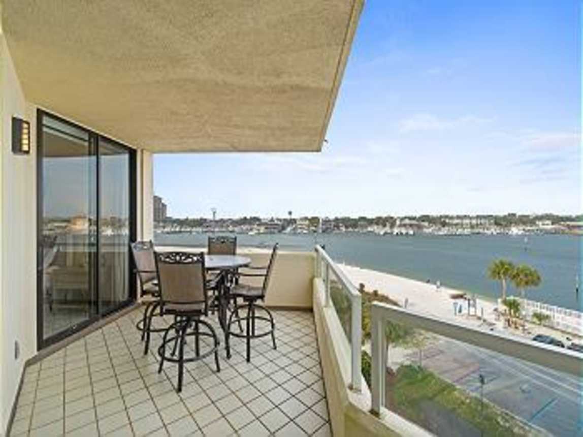 East Pass 404 - Paradise Point_0