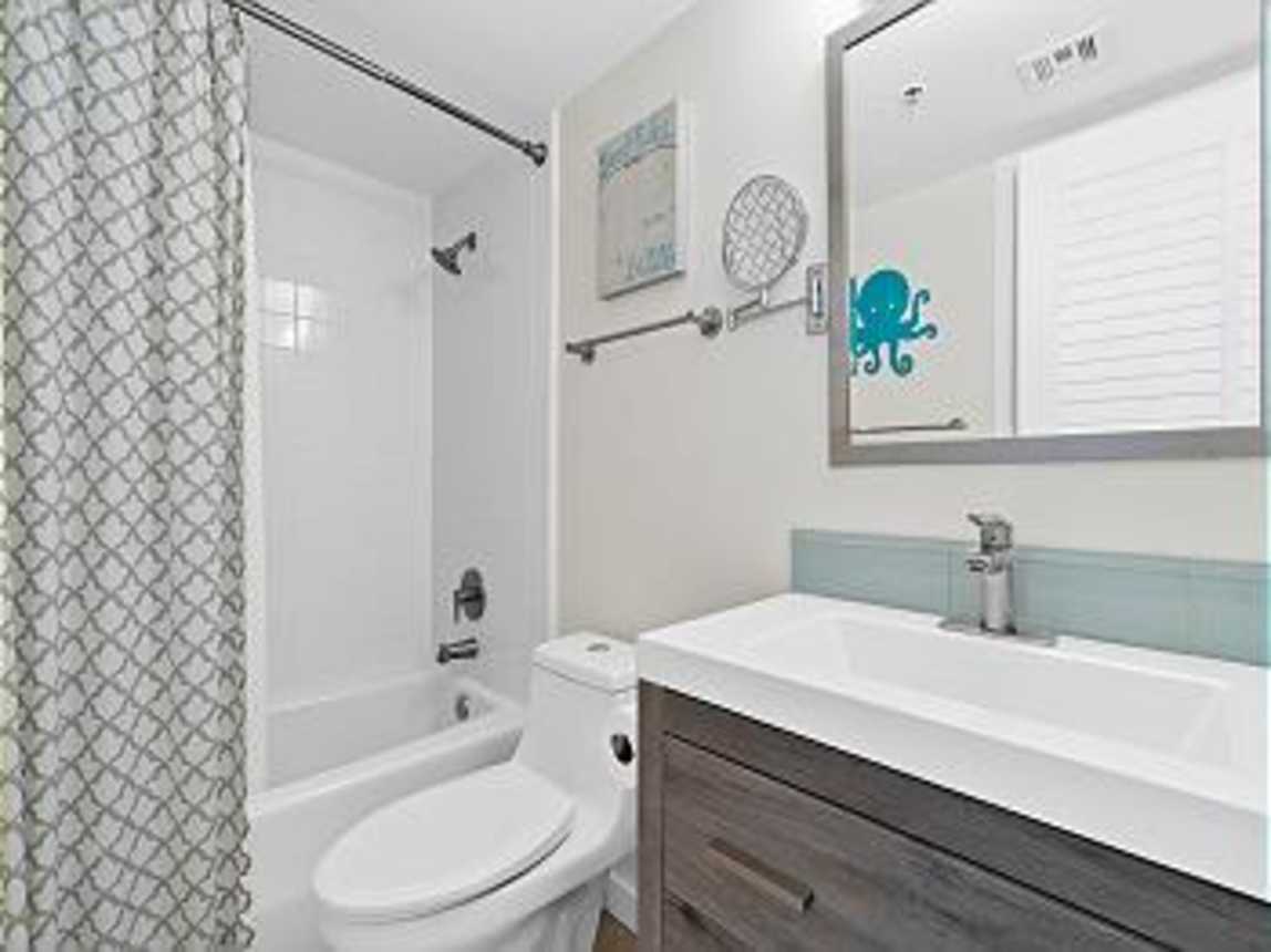 East Pass 404 - Paradise Point_15