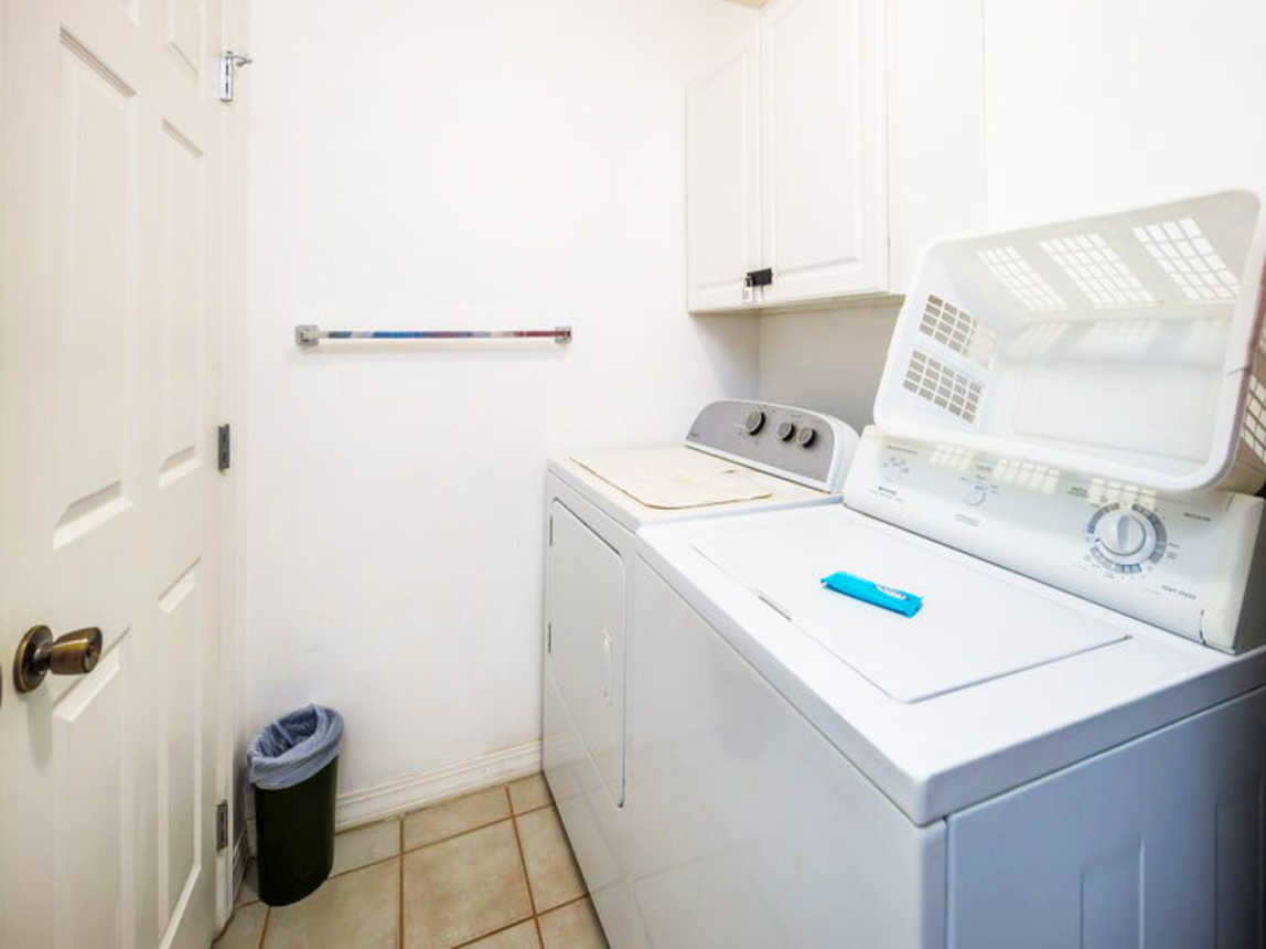 Laundry Room - Gulf Dunes Resort Unit 616 / Okaloosa Island / Fort Walton Beach Vacation Rentals