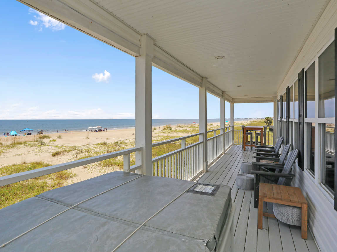 Large Gulf Front Deck