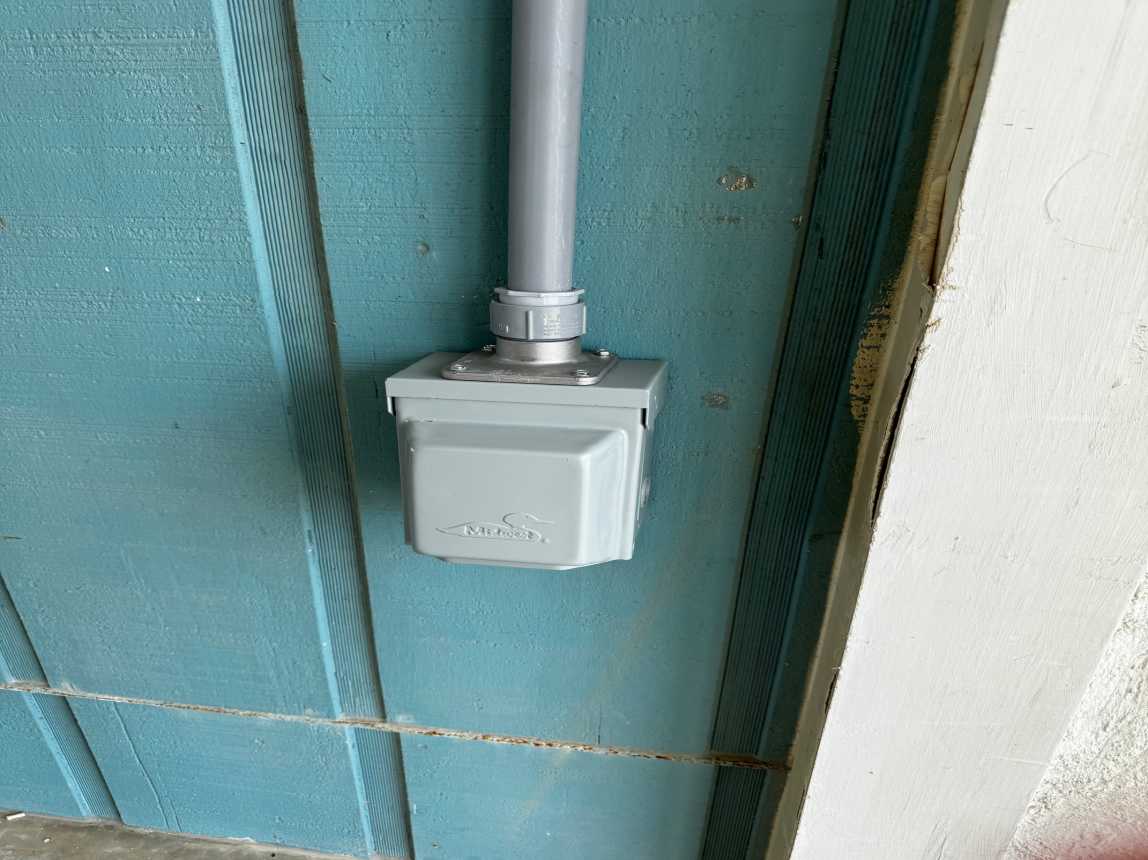 Outdoor 50 amp (NEMA 14-50) outlet- EV charger