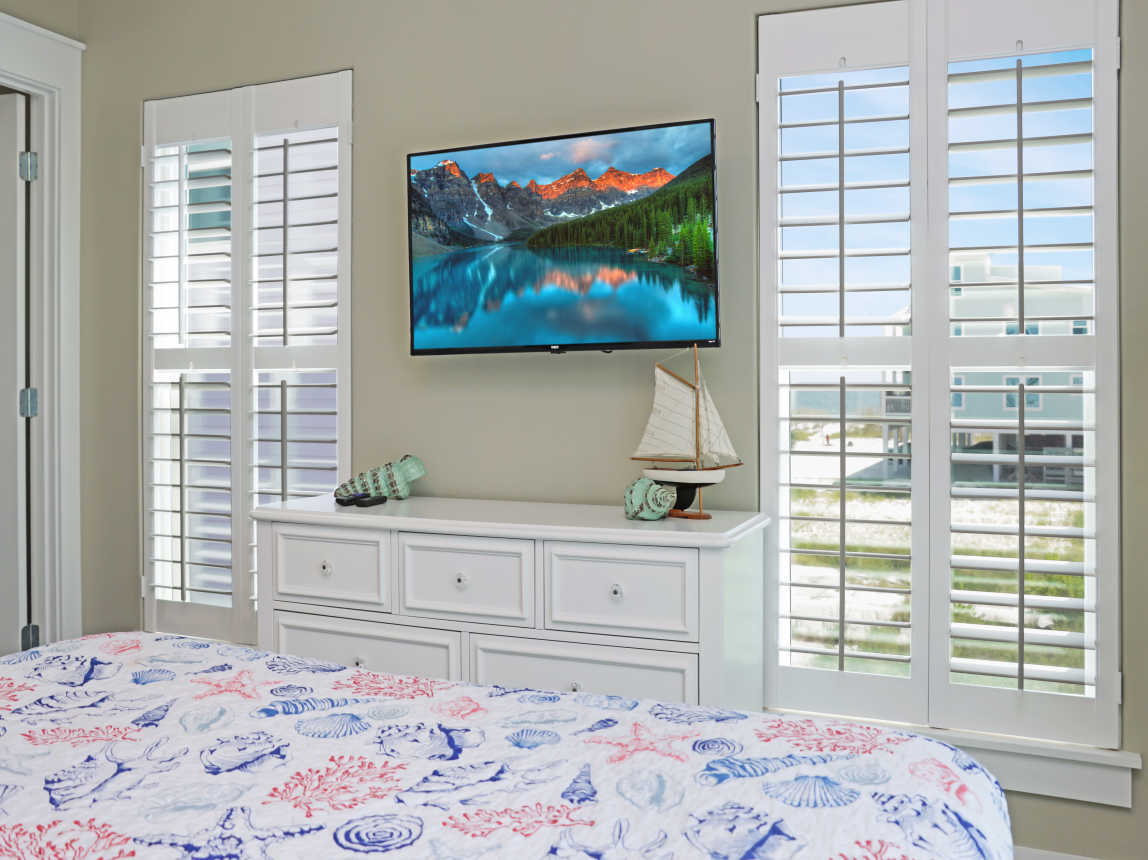 Bedroom - TV and View