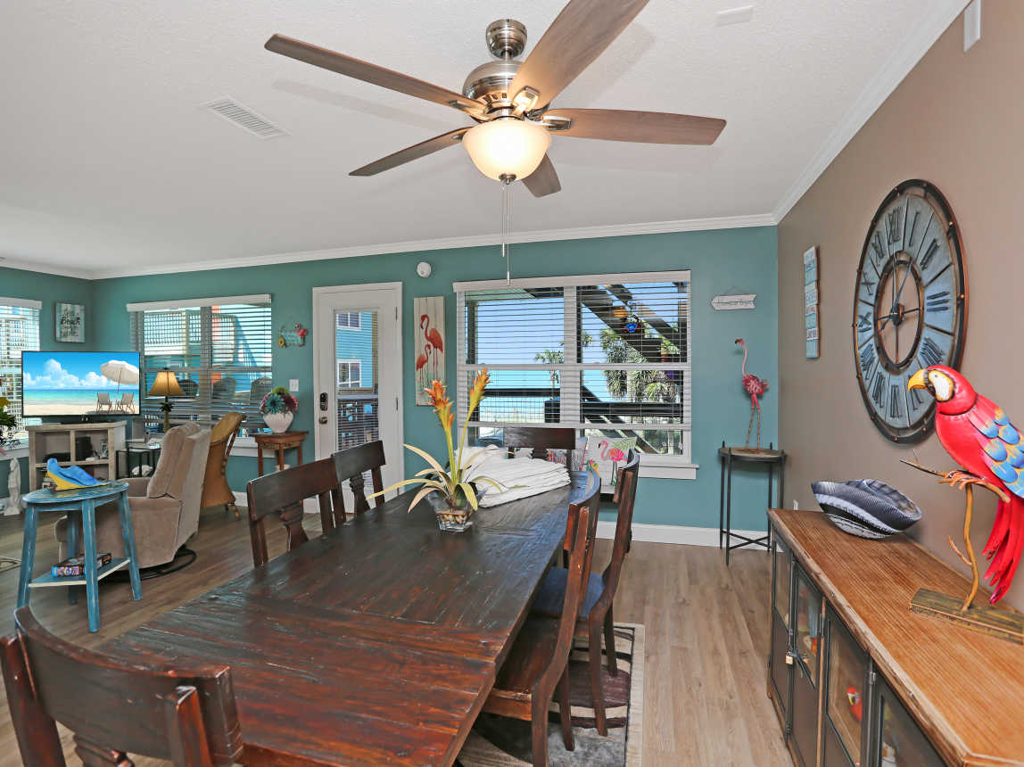 Gulf View Dining Area