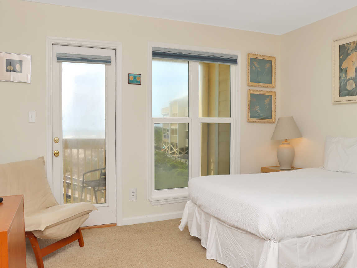 Bedroom 1 - Gulf Front