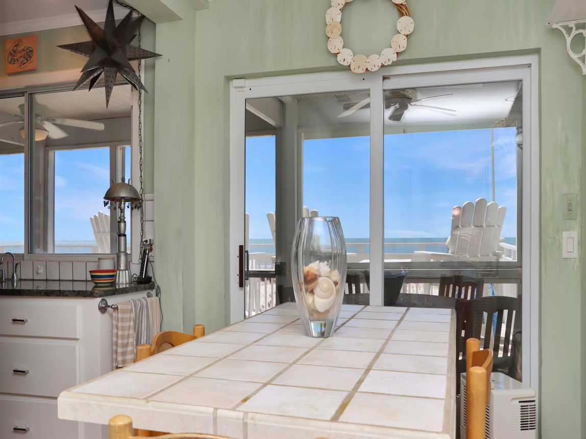 Small Dining Area with Beachfront Views