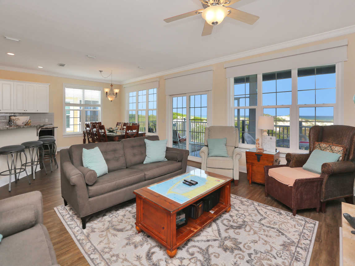 Living & Dining Area