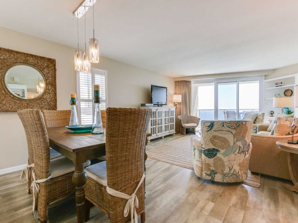 Enjoy your indoor dining, while also enjoying the beautiful Gulf view.