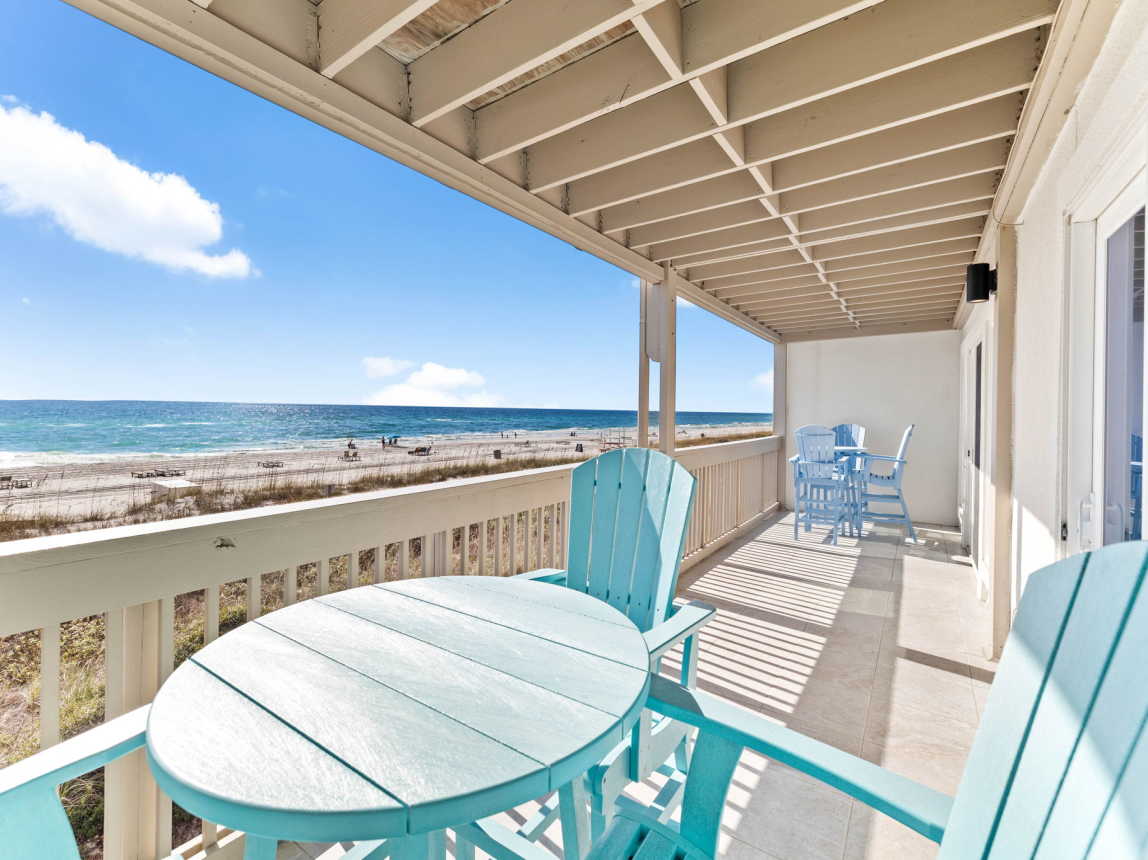 Gulf Front ?Primary Suite - King Size Bed and Balcony