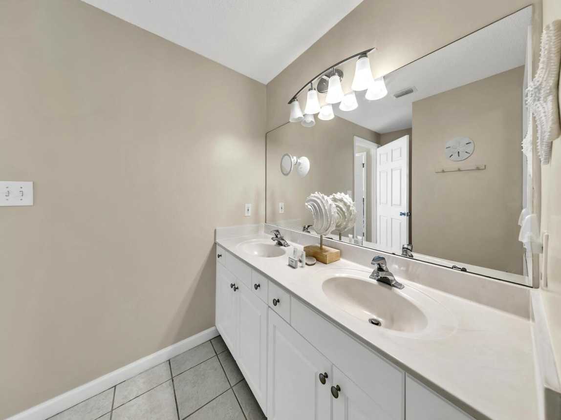 Master Bathroom 1 Part 1