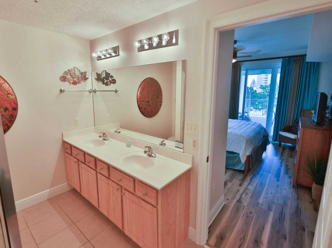 Master Bathroom 1 Part 1