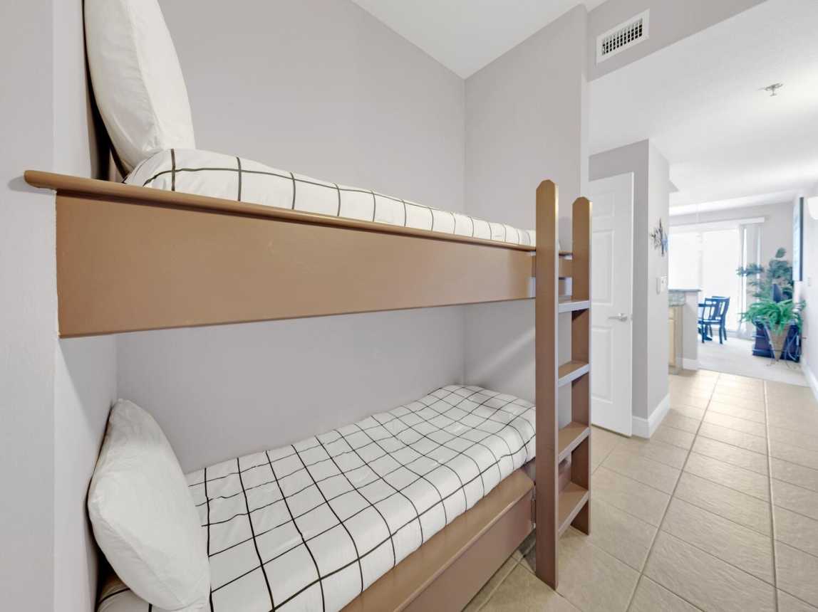 Hallway Bunks 1 Part 2