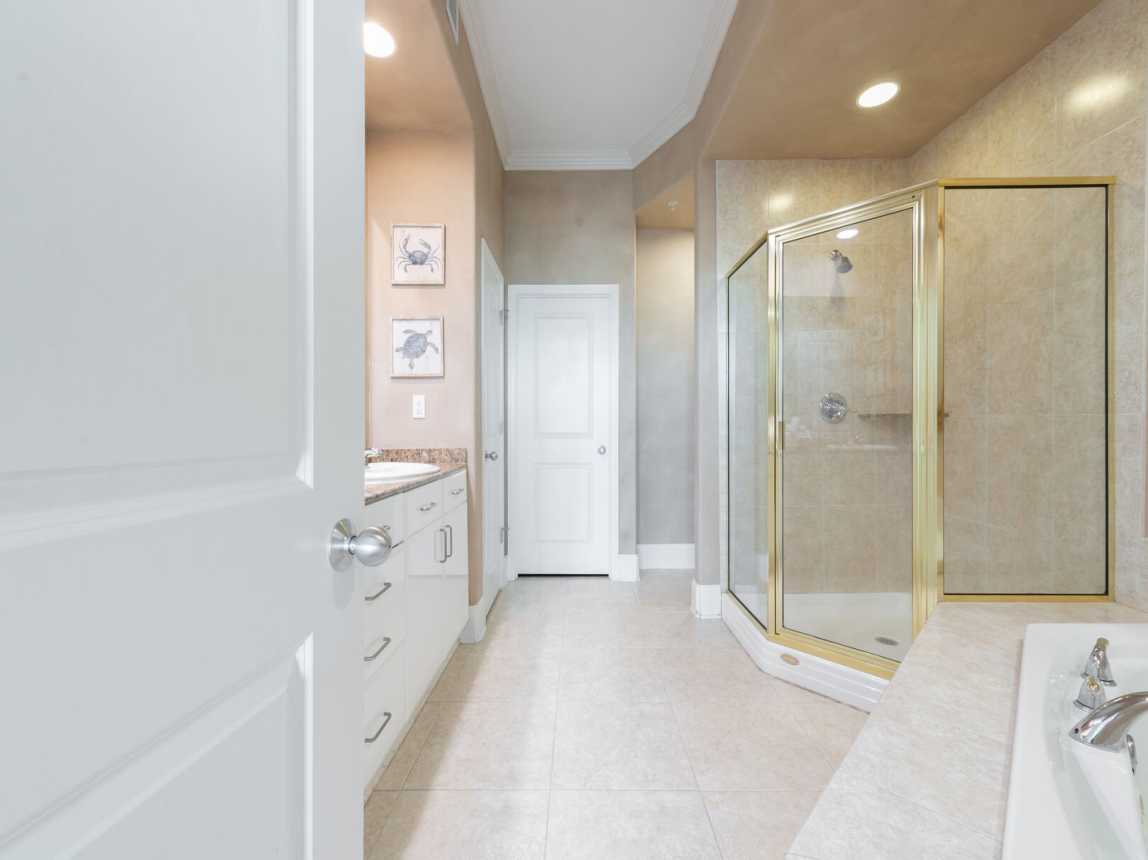 Caribe Resort BPH01 Master Bathroom