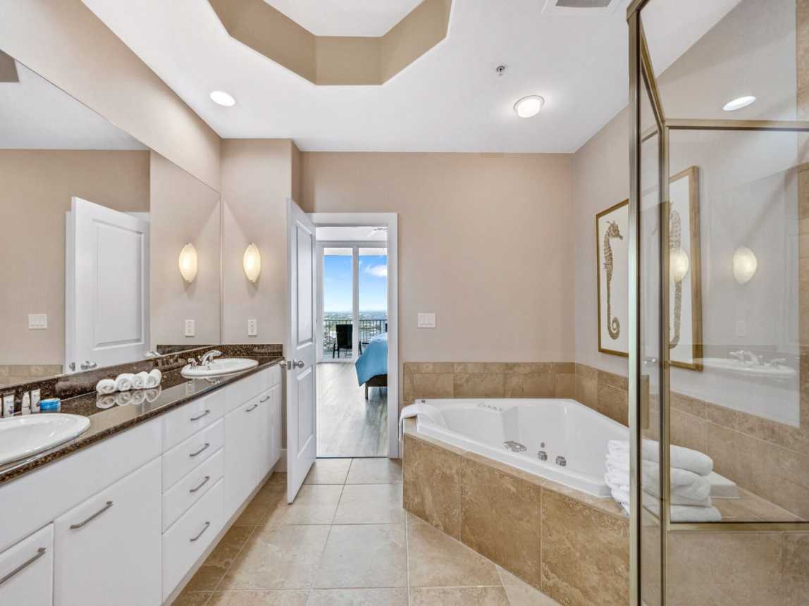 Caribe Resort DPH08 Master Bathroom