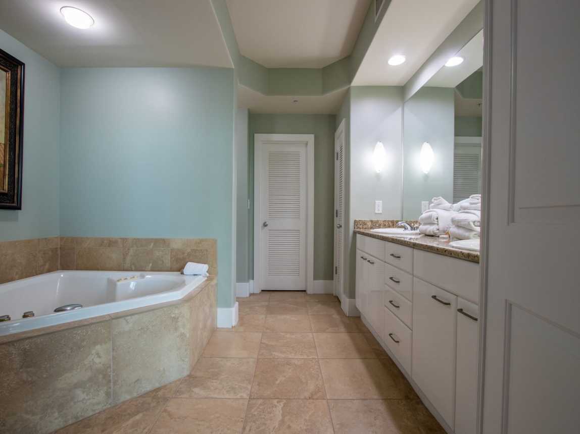 Caribe Resort D1102 Master Bathroom