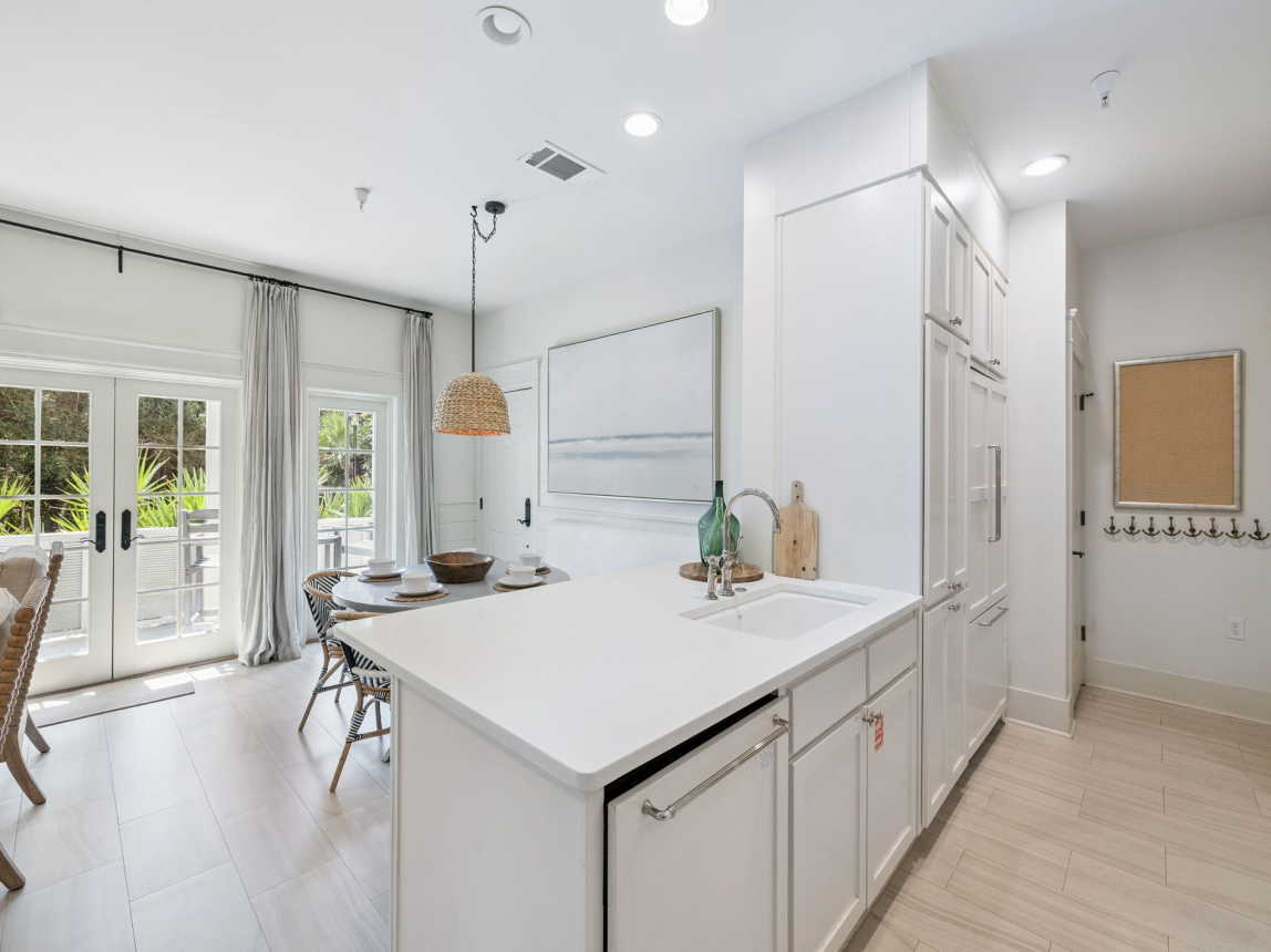 Spacious Kitchen with Ample Counter & Storage Space