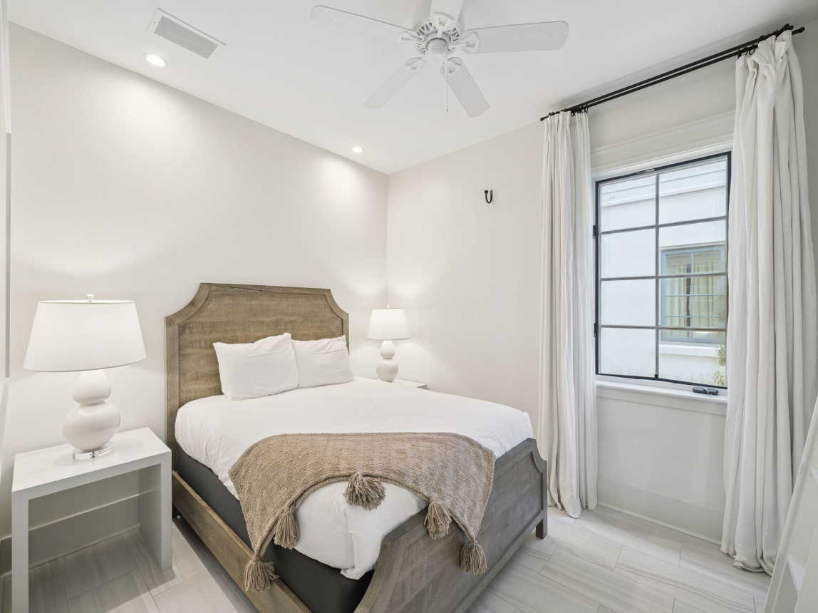 Queen Guest Suite - Sleeps 4