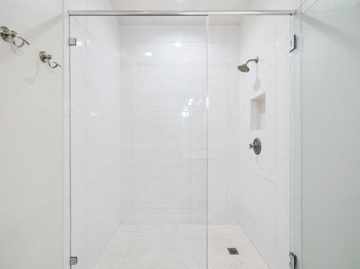 Primary King En-Suite - Walk-In Shower