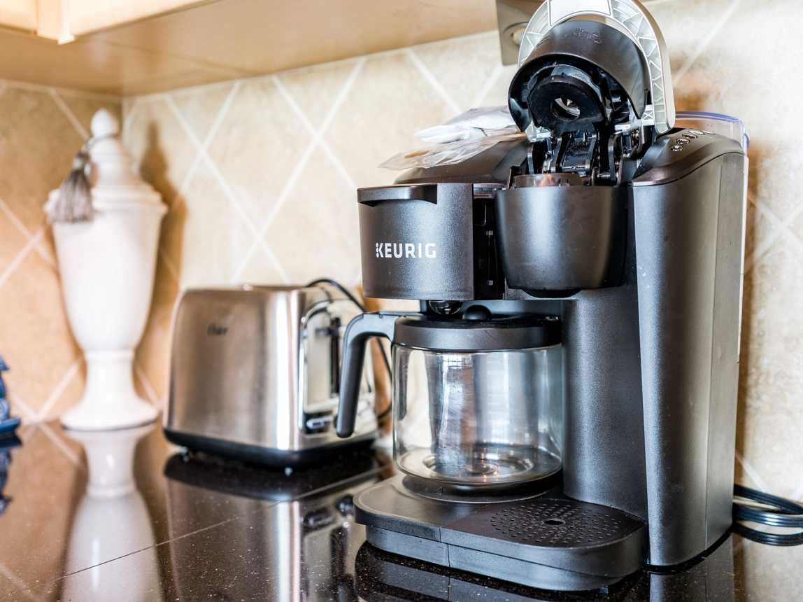 13 Caribe 305C Kitchen Coffee Maker