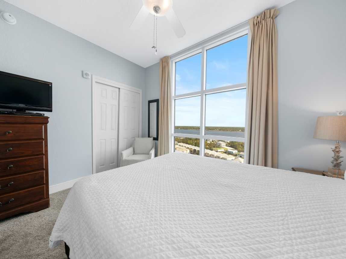 23 Crystal Shores West 1008 Bedroom 3