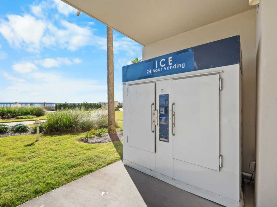 z42 BC CATALINA ICE MACHINE