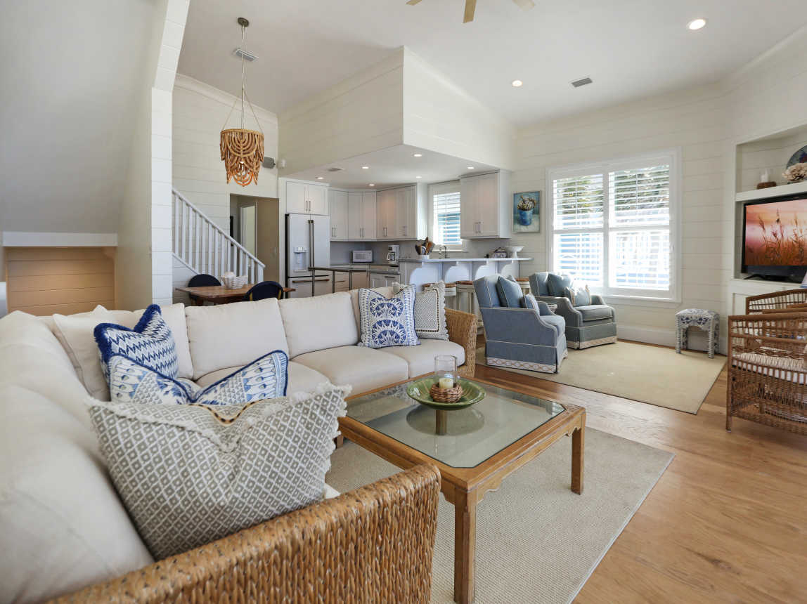 Southside Gulf Front Living Area