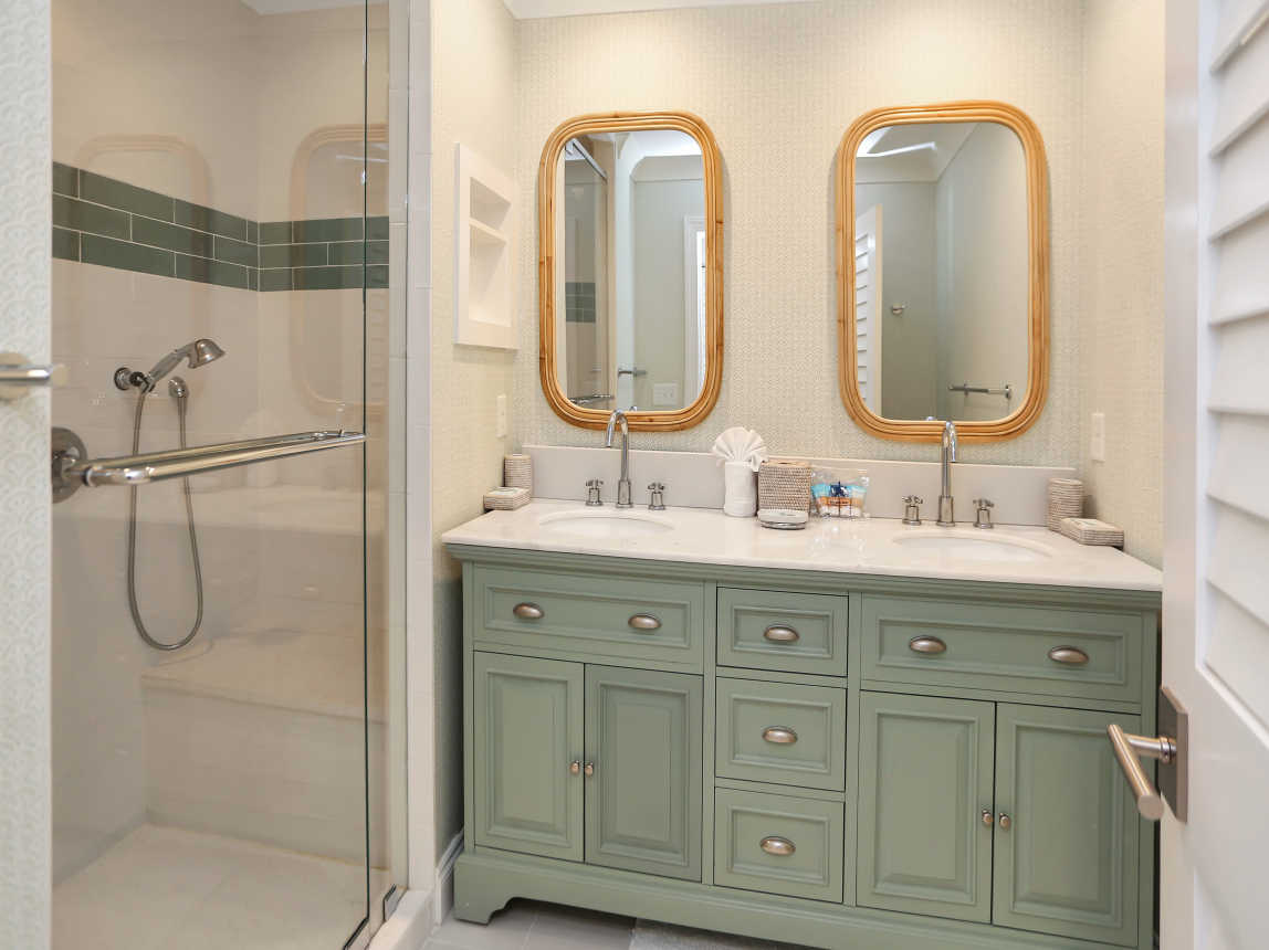 Bedroom 5 - Master Bath